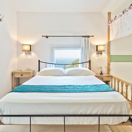 Mountain & Sea Villa Kyra Panagia Exterior photo